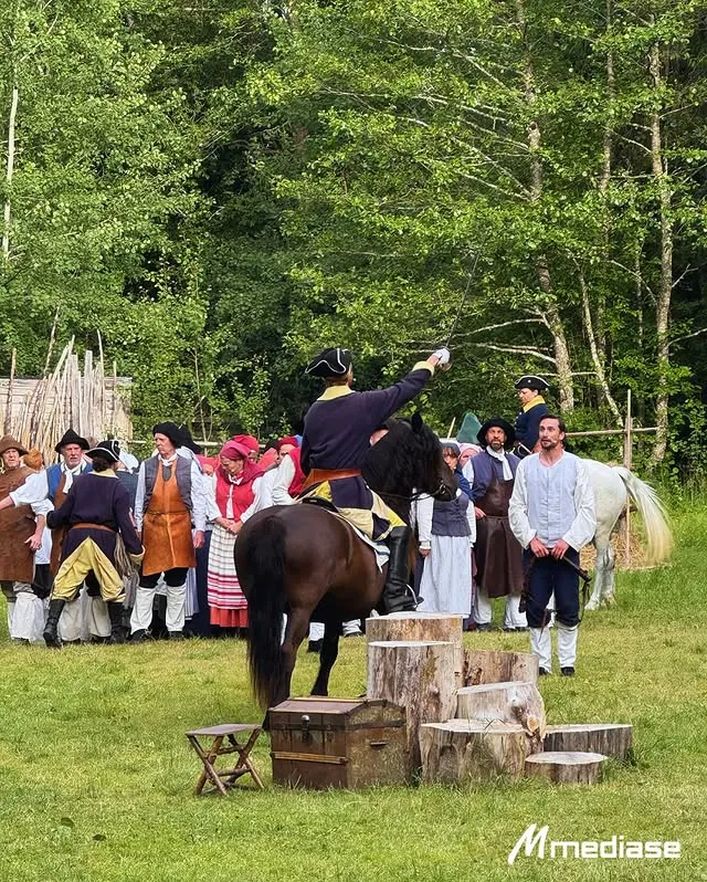 Ryttare och skådespelare vid Wira Bruk